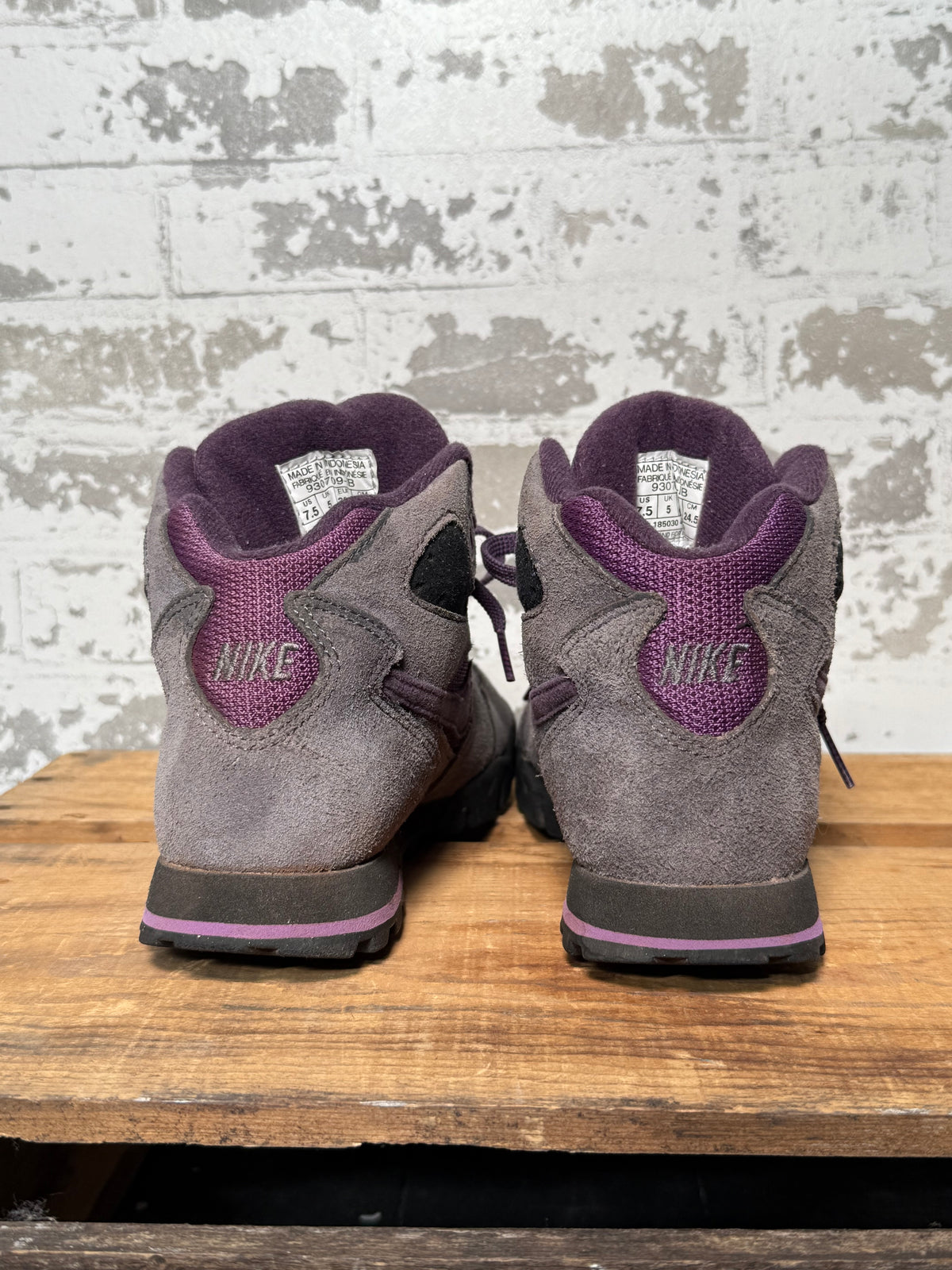 Nike Caldera Hiking Boots Womens 7.5