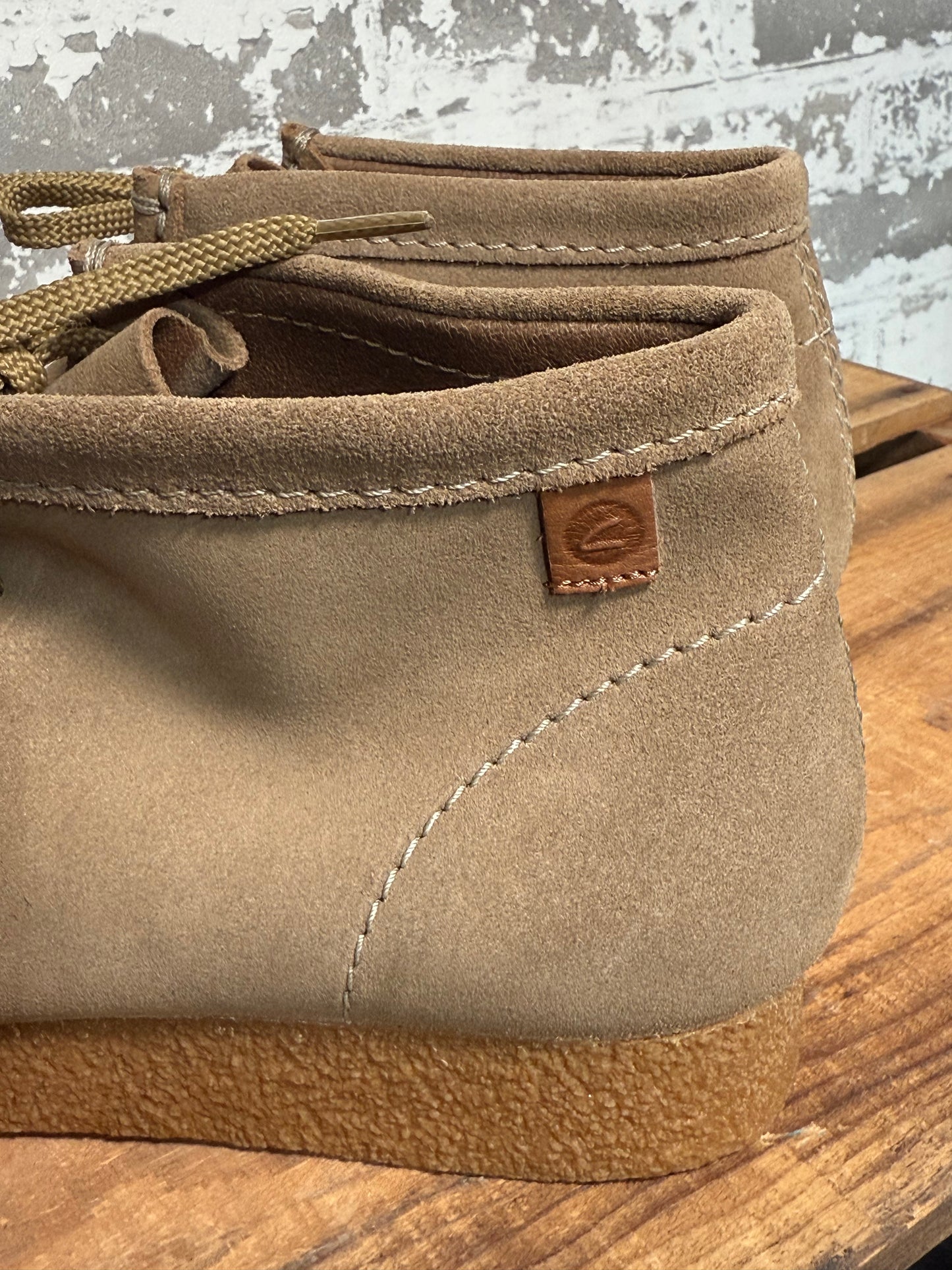 Clarks Wallabee High - 9.5