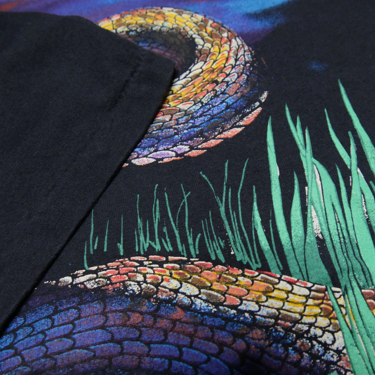 Rattle Snake Wrap Around Print - Large