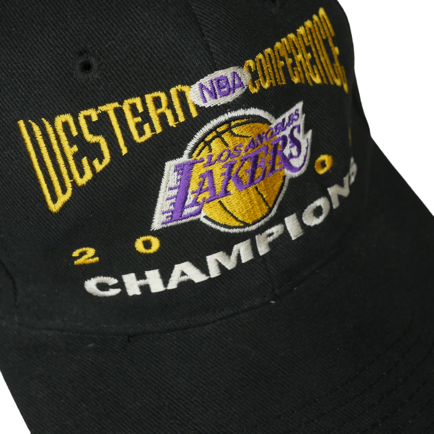 Los Angeles Lakers 2001 Champions Strapback Hat