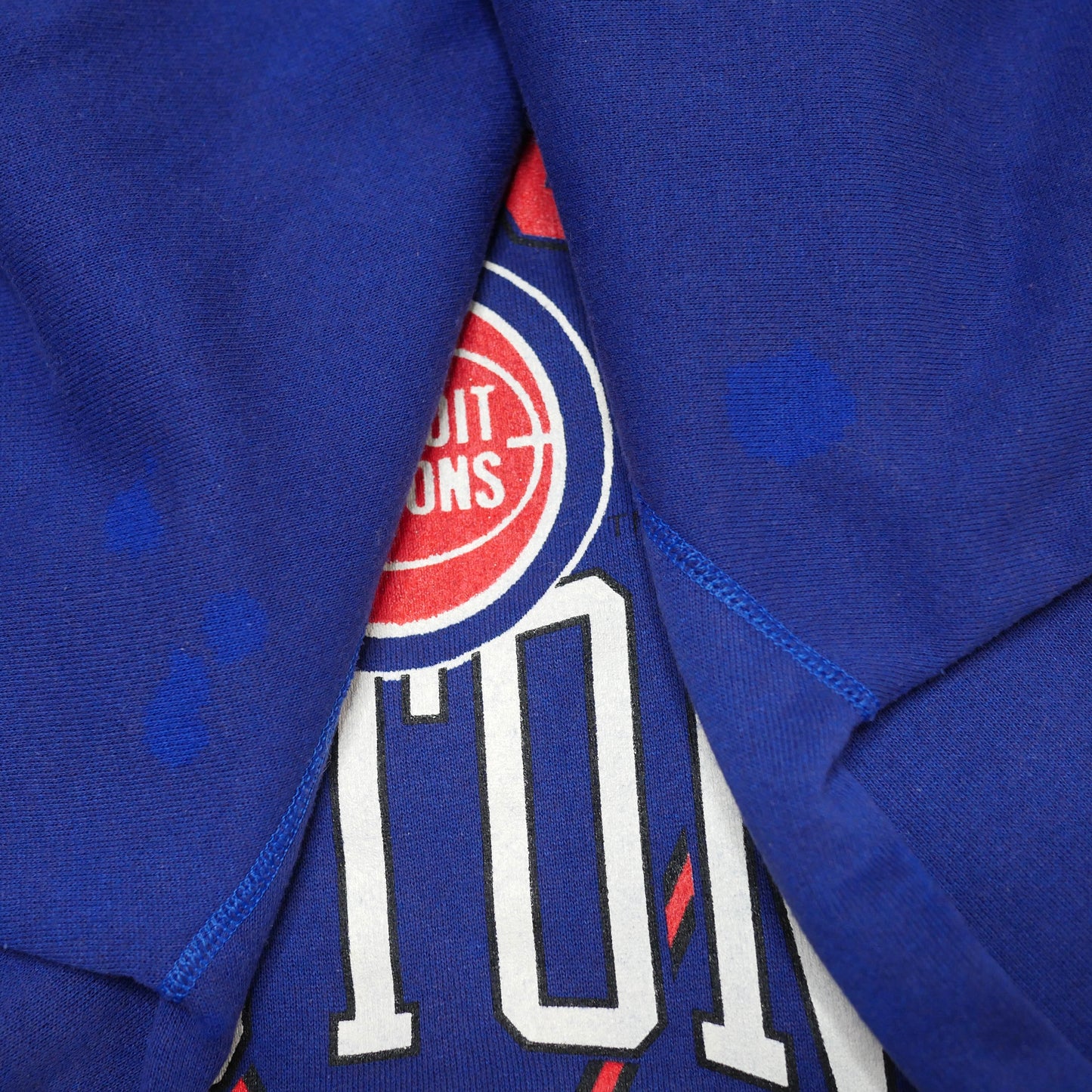 Detroit Pistons NBA Logo 7 Crewneck Sweatshirt - XL