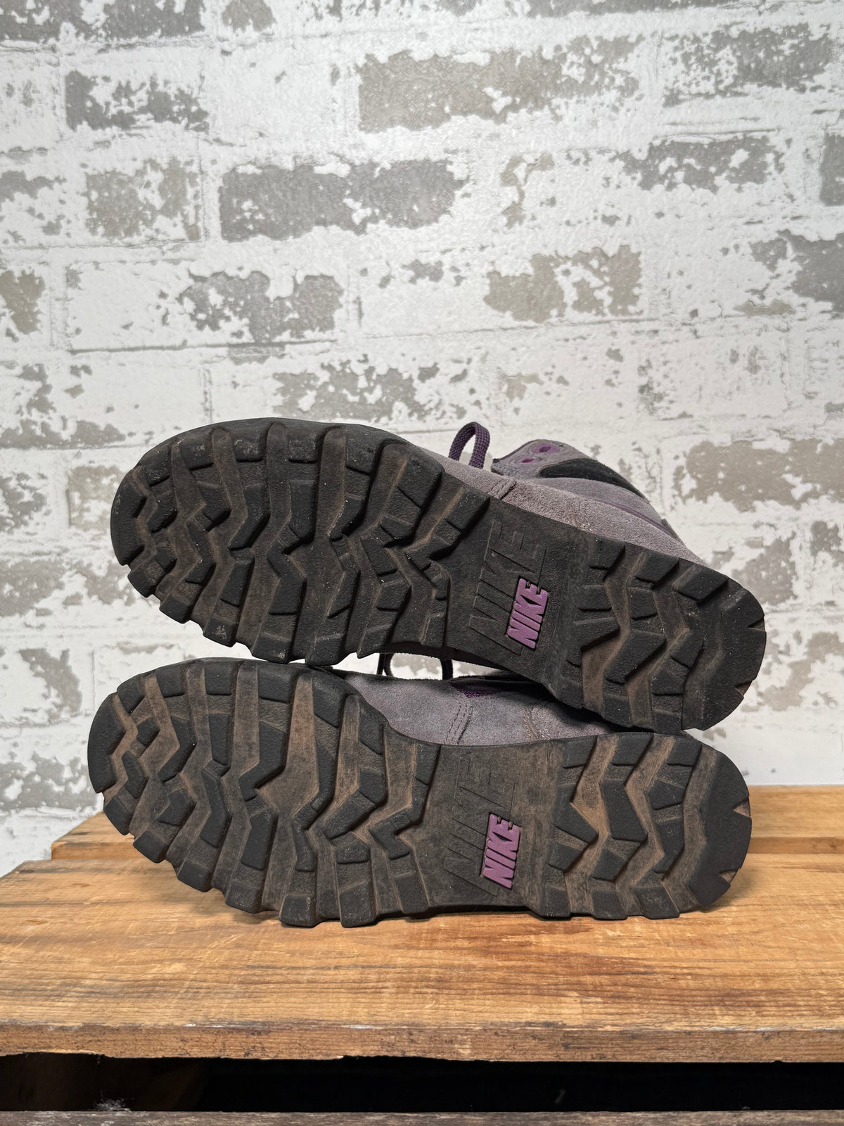 Nike Caldera Hiking Boots Womens 7.5